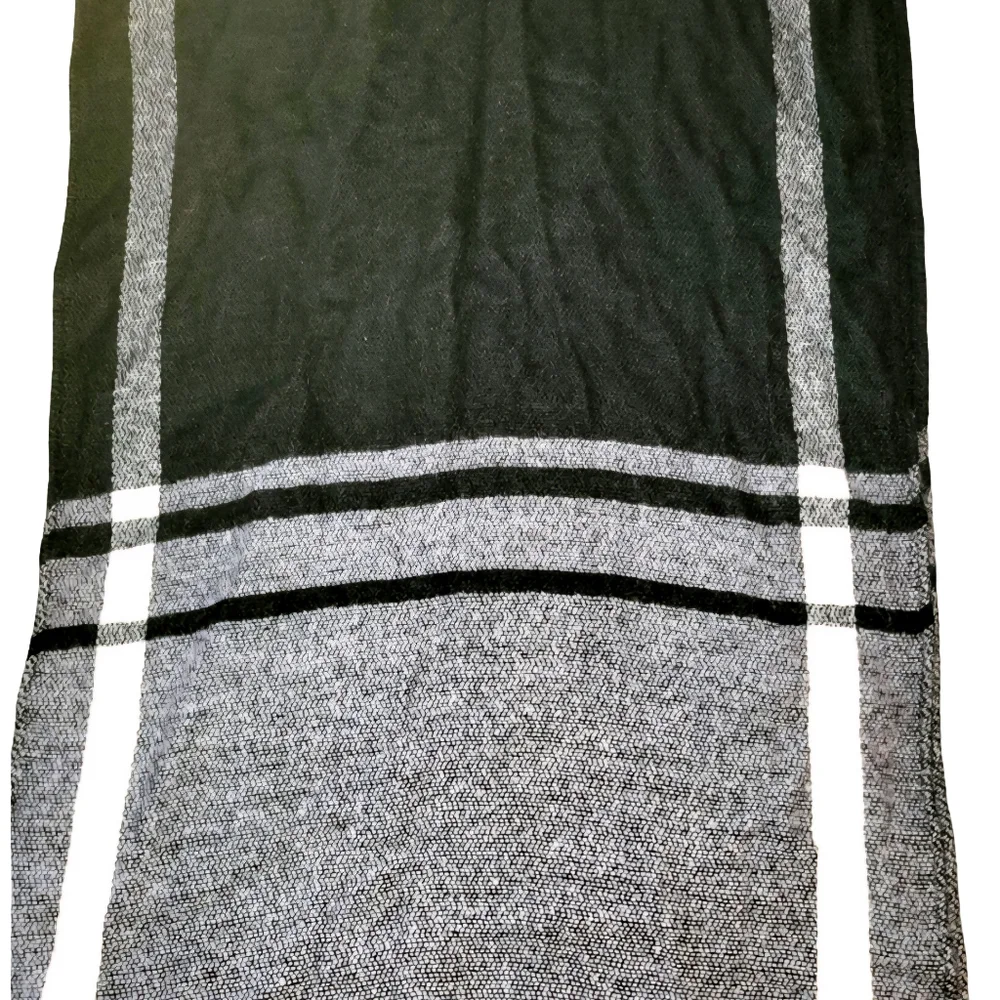 Conbipel Italy Black & White Plaid Acrylic Wrap/Scarf  22